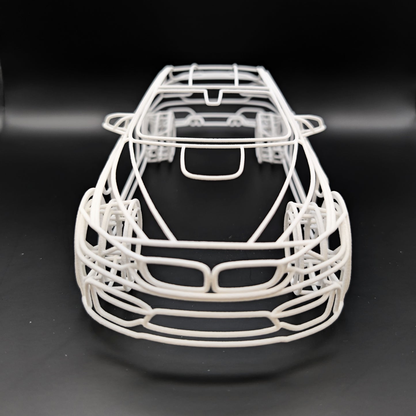 1:18 WiredCars M4 F82 Gitter-Modell