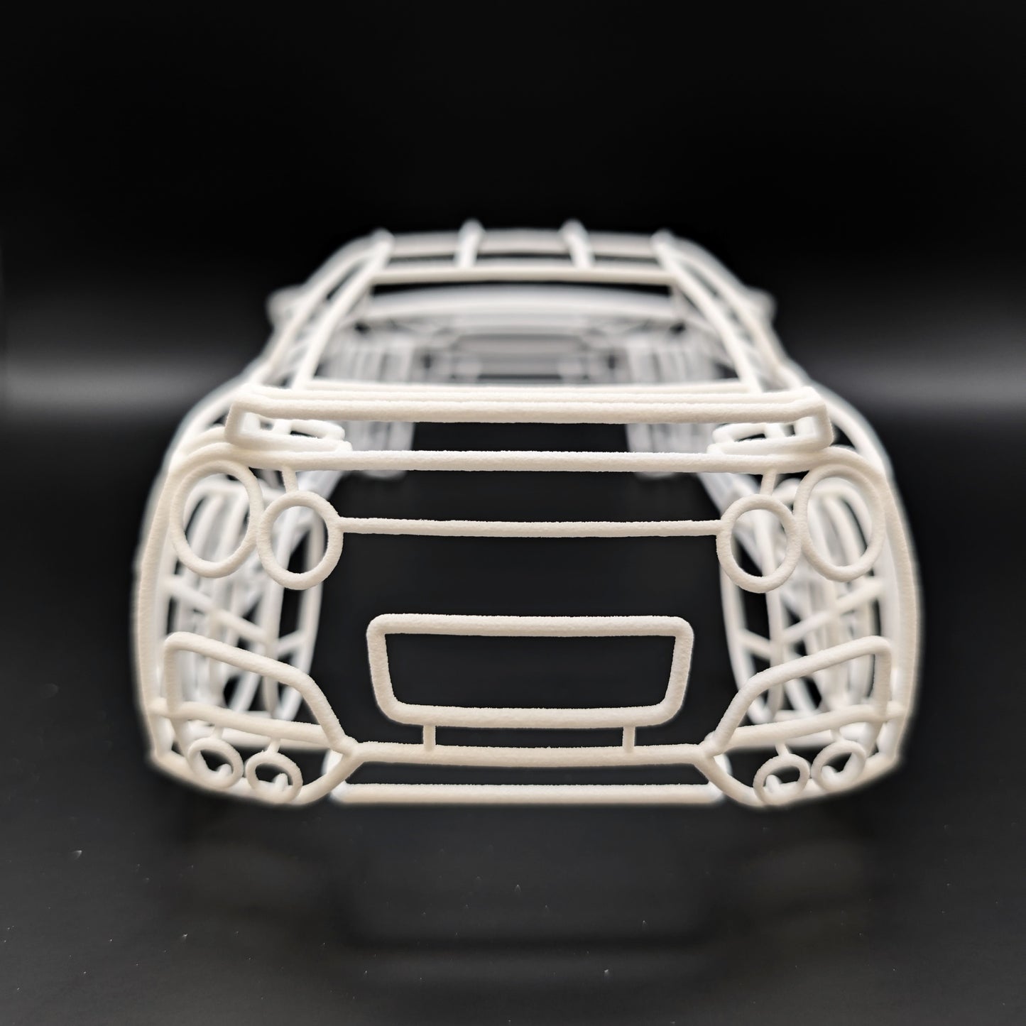 1:18 WiredCars R35 GT-R Gitter-Modell